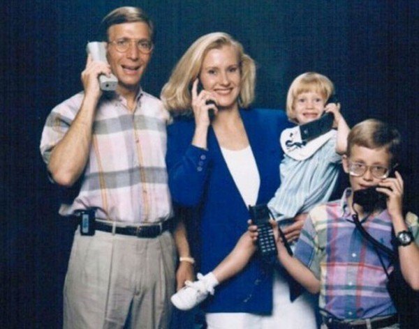 The-21-Most-Awkward-Family-Photos07